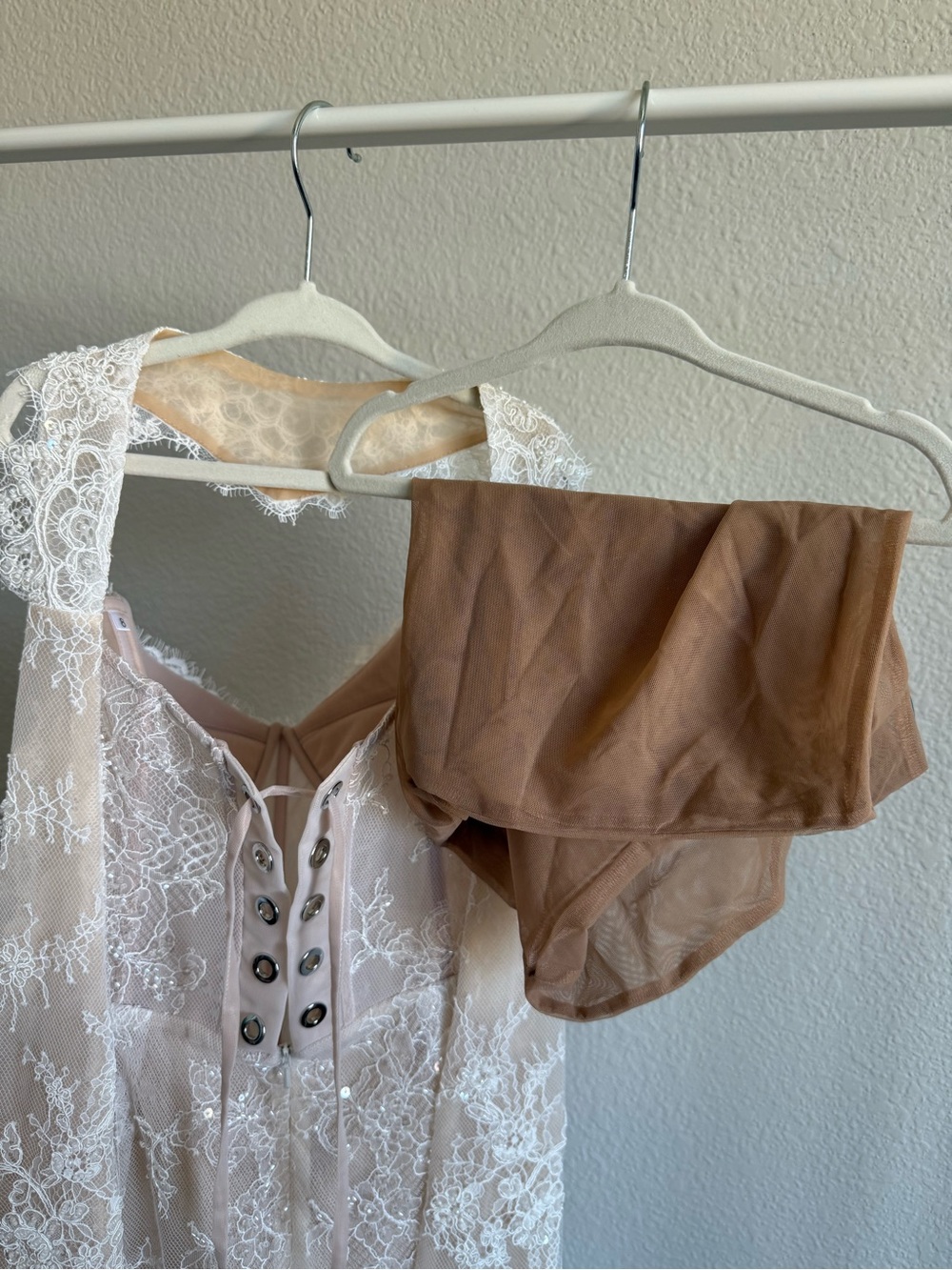 JOLIE Ivory Lace Mini Dress with High Lace Collar - Picture 4 of 4